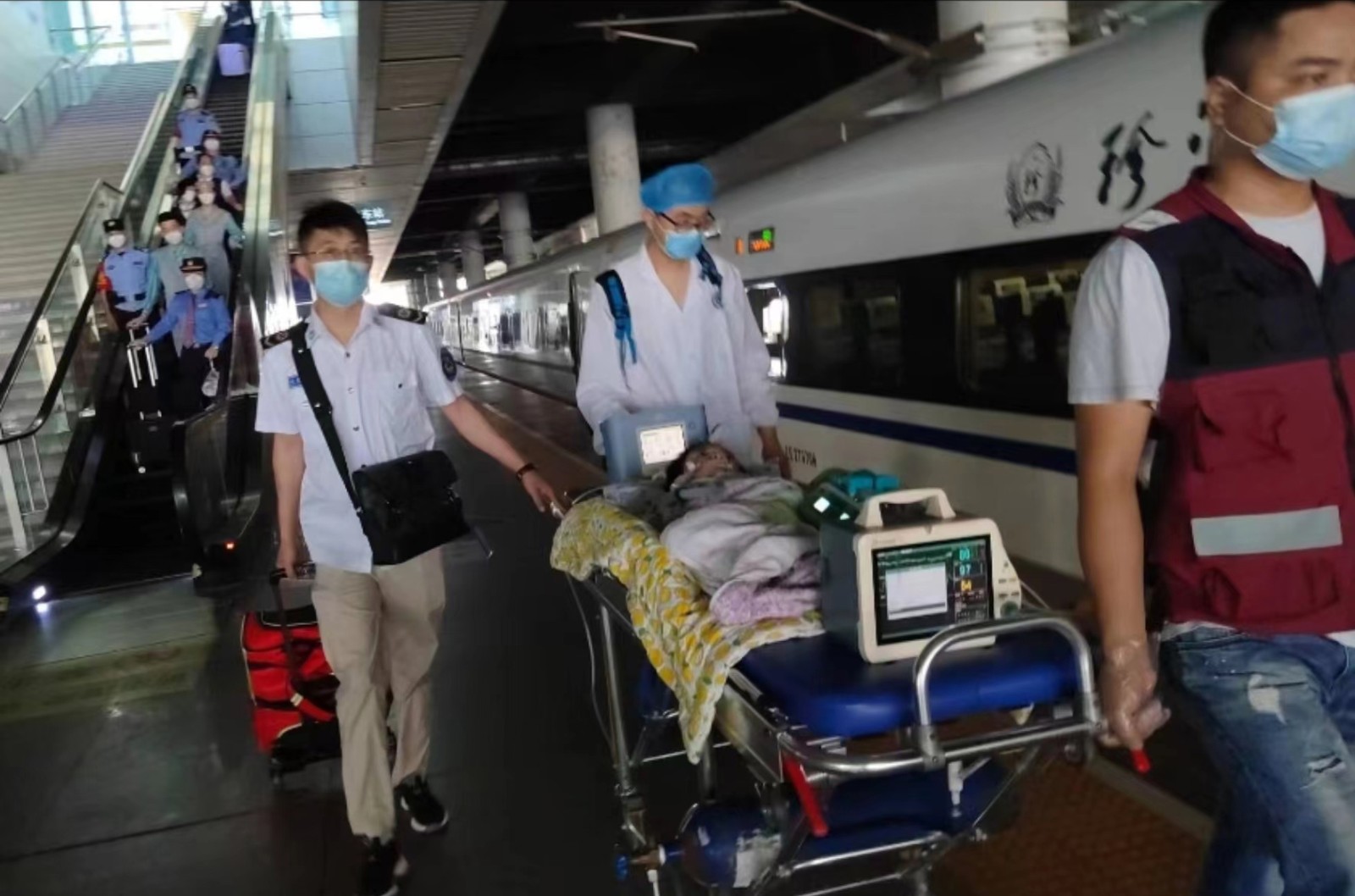 宝清县高铁转运公司